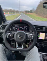 🏁 Sportowa kierownica skóra perforowana + Carbon

VW Golf 7 / 7.5 / GTI / GTE / GLI / R-Line / Tiguan (2013–2019)